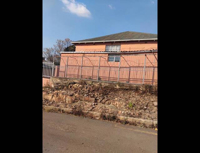 5 BEDROOM HOUSE FOR SALE IN BRIXTON